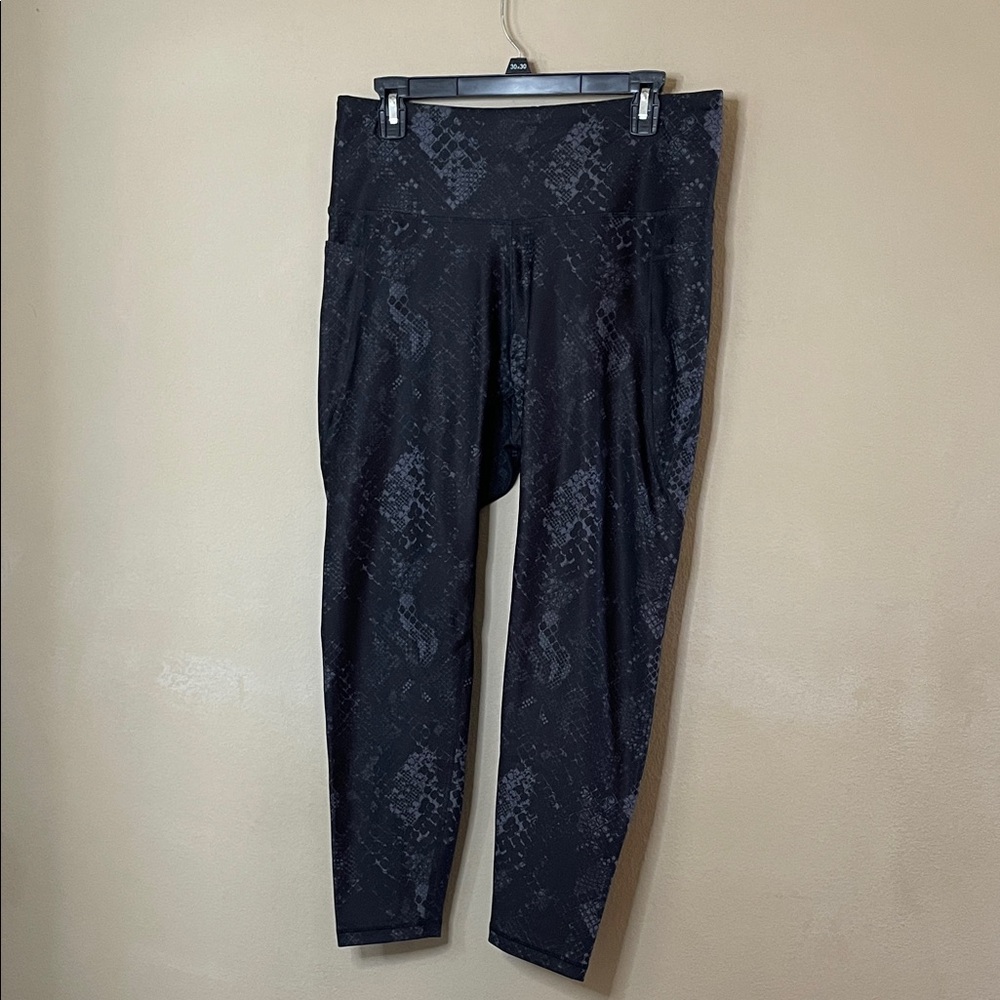 Old Navy Active Black Elevate Leggings SZ XL